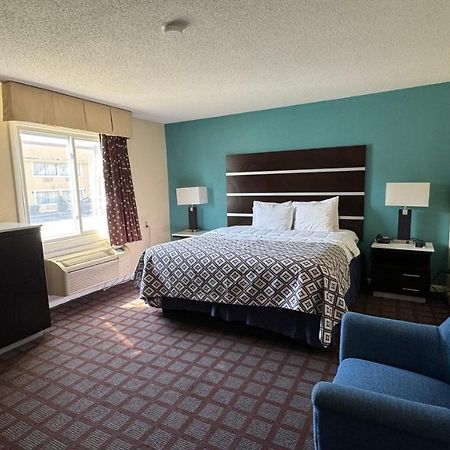 Americas Best Value Inn New London Mystic Екстериор снимка
