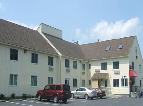 Americas Best Value Inn New London Mystic Екстериор снимка