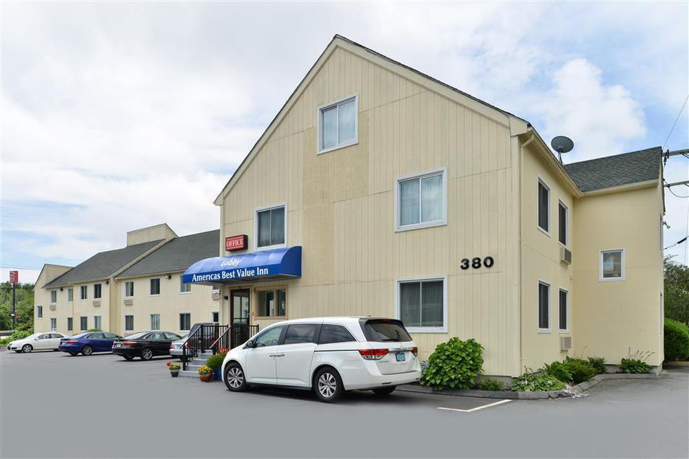 Americas Best Value Inn New London Mystic Екстериор снимка