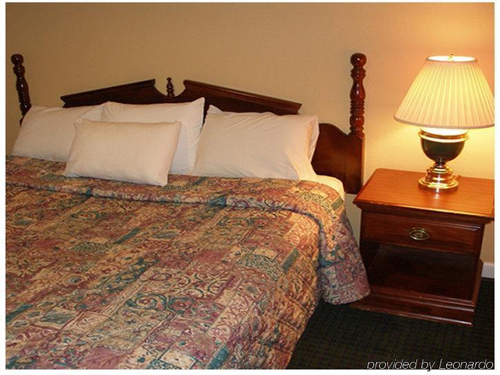 Americas Best Value Inn New London Mystic Стая снимка