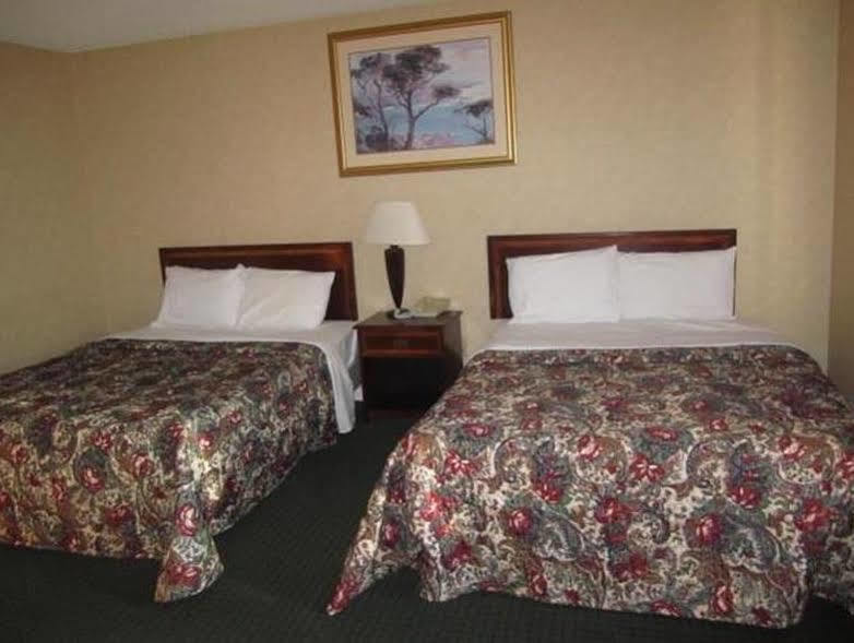 Americas Best Value Inn New London Mystic Екстериор снимка